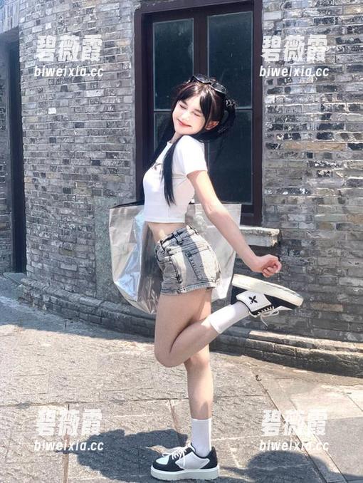 快来51cg登录，一口瓜，看他们的戏更刺激啊，哈哈！