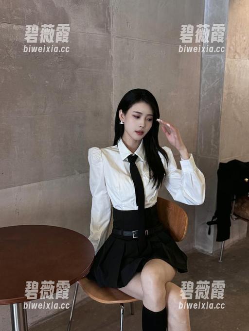 我点开“51吃瓜群众”的链接,心中开始涌现一种期待... 我点开“51吃瓜群众”的链接,心中开始涌现一种期待...