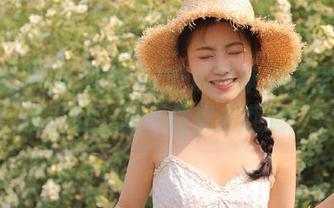 听说52吃瓜网苹果版里有神秘八卦，忍不住想去翻翻！