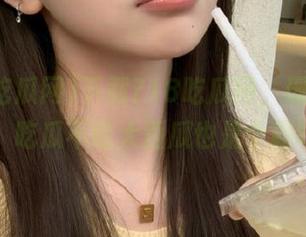 下载718吃瓜网，现在就扫码，吃瓜不吃大西瓜也是个趣味！
