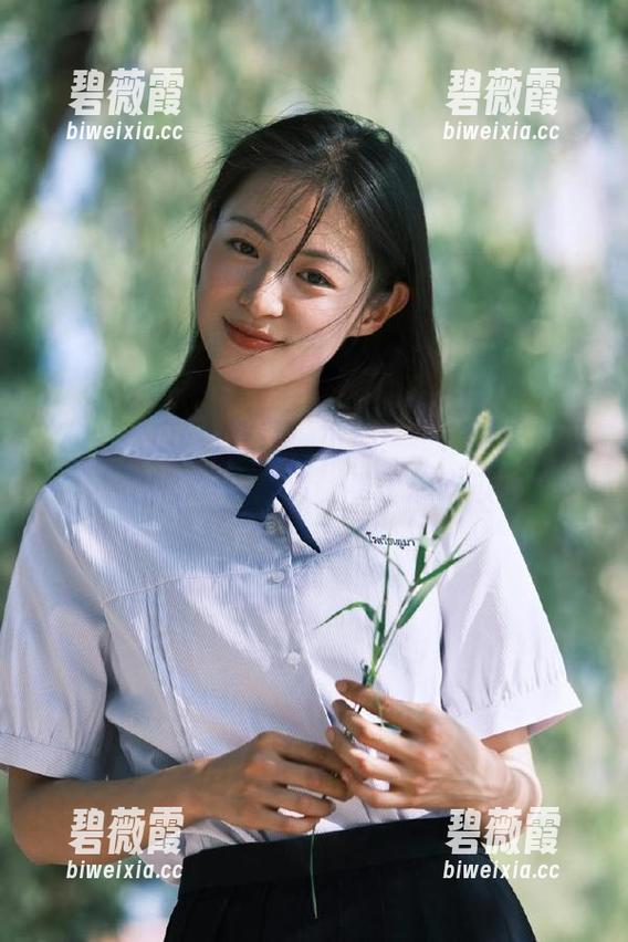 首页：小心！“718吃瓜网”的二维码有毒，看了想吃瓜！