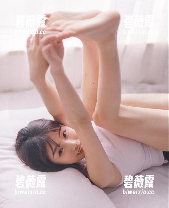 刚打开91今日吃瓜传送门，脑子里的瓜都快榨汁了！