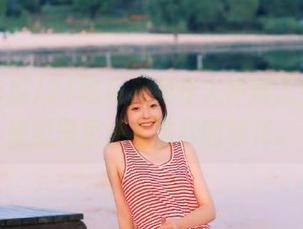 91吃瓜视频令人怀疑人生，原来瓜田里还有这样的球花。