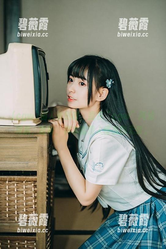 别人看剧时，我在“cgw”网站深扒，哈哈，根本就没人懂我的无奈。