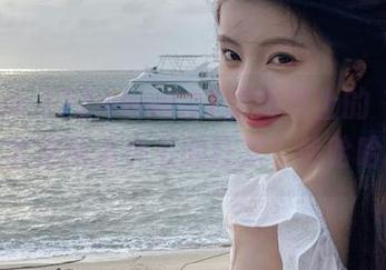 www.17@网页上的“热搜”，全是网络小丑的狂欢，哈哈哈哈。