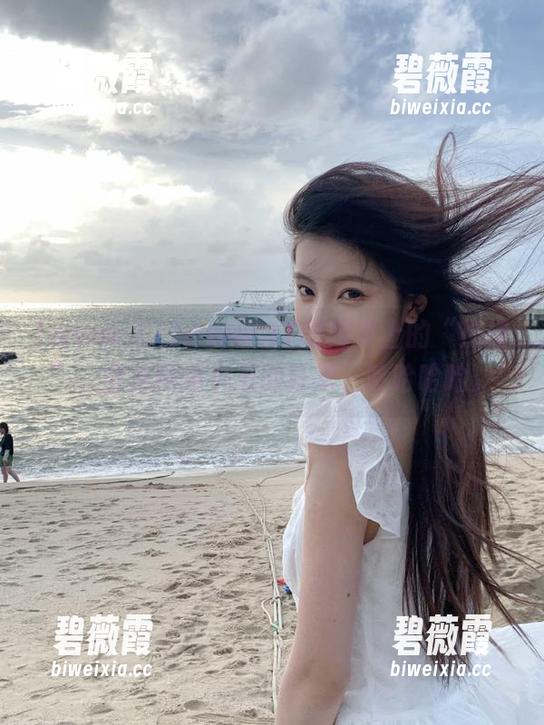 www.17@网页上的“热搜”，全是网络小丑的狂欢，哈哈哈哈。