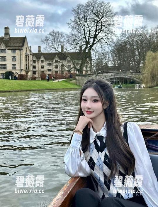 看zzzttt11网址的时候，脑海里仿佛重播了一场戏！