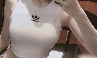 吃瓜网官网更新，坐着吃瓜，喝着茶，心里默念…
