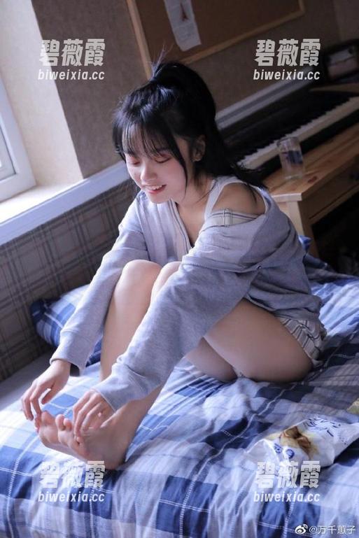 “zztt169.su黑料不打烊”传送门开了，准备迎接全场撕逼大赛！