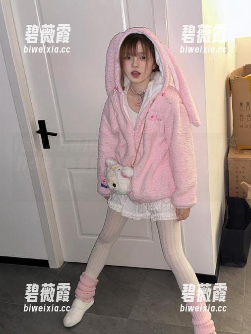 就喜欢tttzzz01.su黑料不打烊苹果版那种大方，免费推送还不需要换钱，简直是辣个心动！