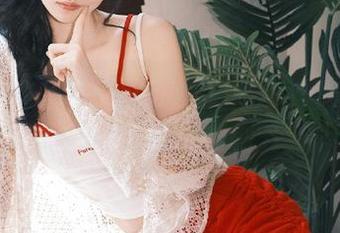 调皮的黑料吃瓜网地址，反差女神的夜晚才刚刚开始？