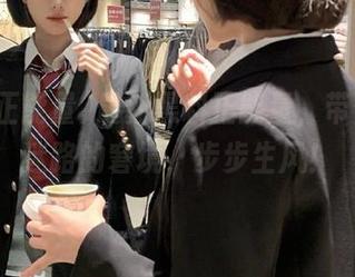 最新黑料正能量，带你走出迷路的窘境，步步生风！