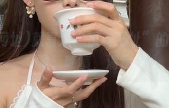 就喜欢“黑料网址”的这种资源，啧啧，满意